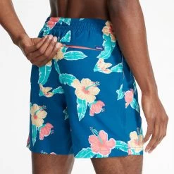 Men's Chubbies 7" Floral Reefs Swim Trunk 7 Men's Chubbies 7" Floral Reefs Swim Trunk -Fashion Clothing Shop CHUBBIES MENS M 7 FLORAL REEFS TRUNK 110231 00 DARKBLUE DARK BLUE BACK ZIP 69961.1678739109
