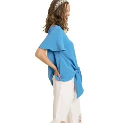 Women's Umgee V-Neck Tie Front Top 8 Women's Umgee V-Neck Tie Front Top -Fashion Clothing Shop umgee womens v neck twist front top A0661 azure side 70089.1675113708