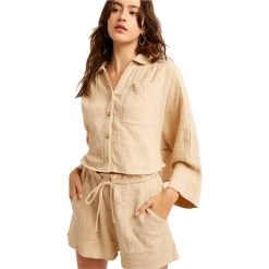 Women's Listicle Textured Top And Shorts Set